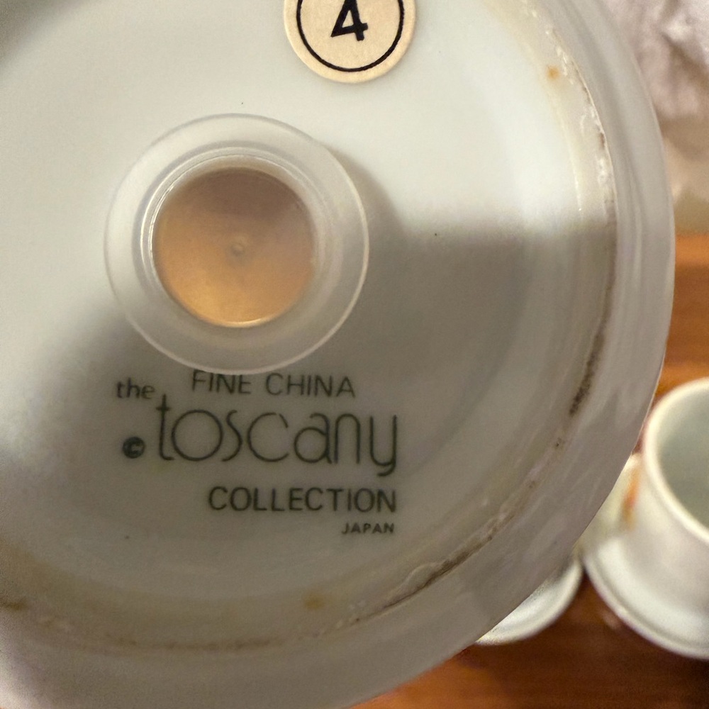 Made in Japan Small planters with Saucers - Picture 11 of 13
